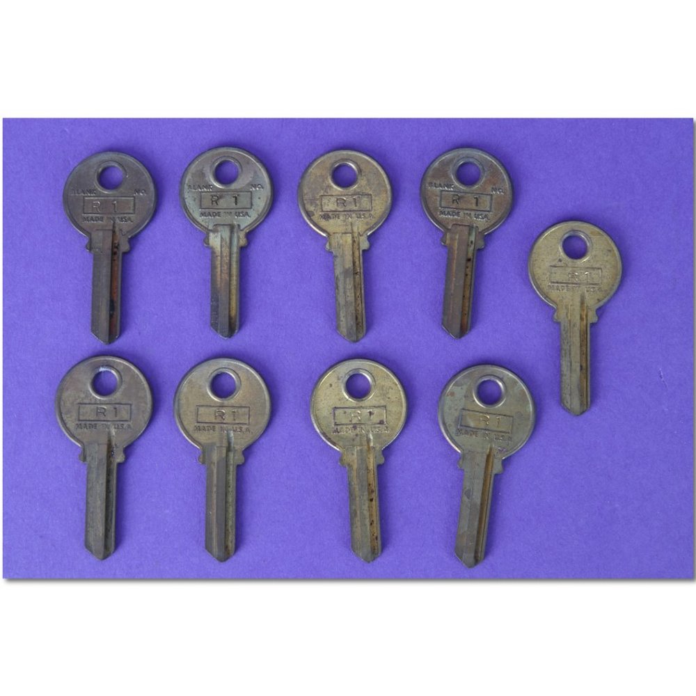 9 vintage 1950's NOS Curtis R1 key blanks